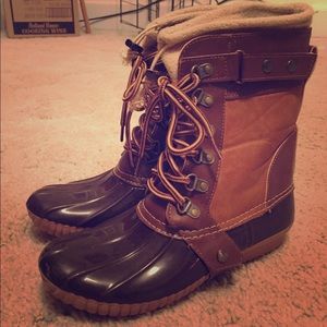 Women’s duck boots